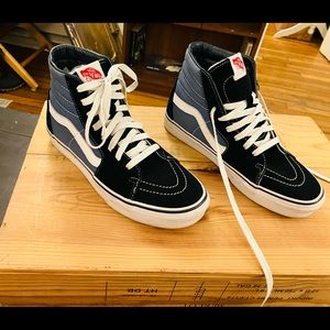 Vans Sk8-Hi Navy Blue & Black High Top